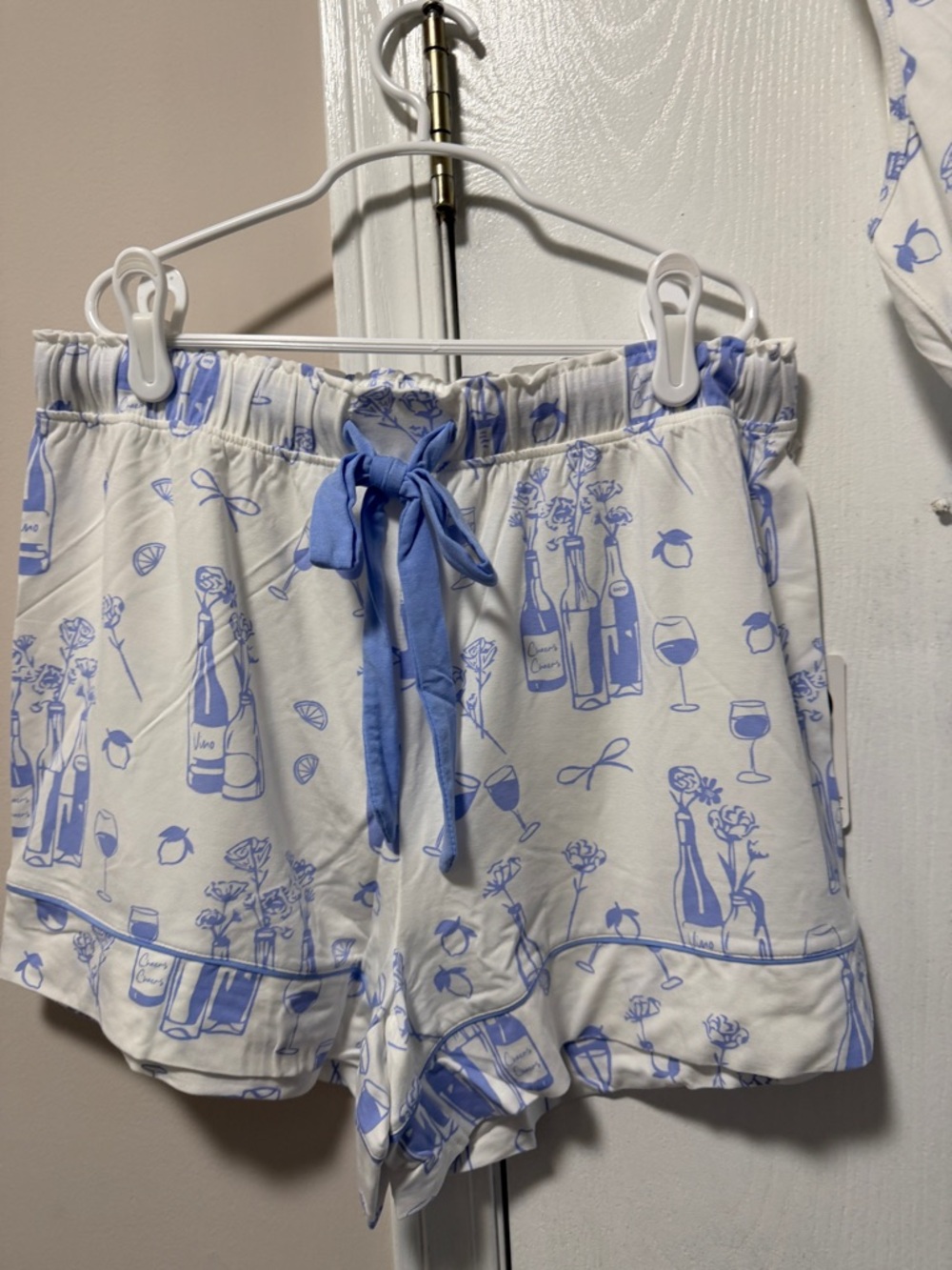 PJ Salvage White and Light Blue Wine Bottle Print PJ Set. Shorts/tank NWT S - Picture 2 of 8